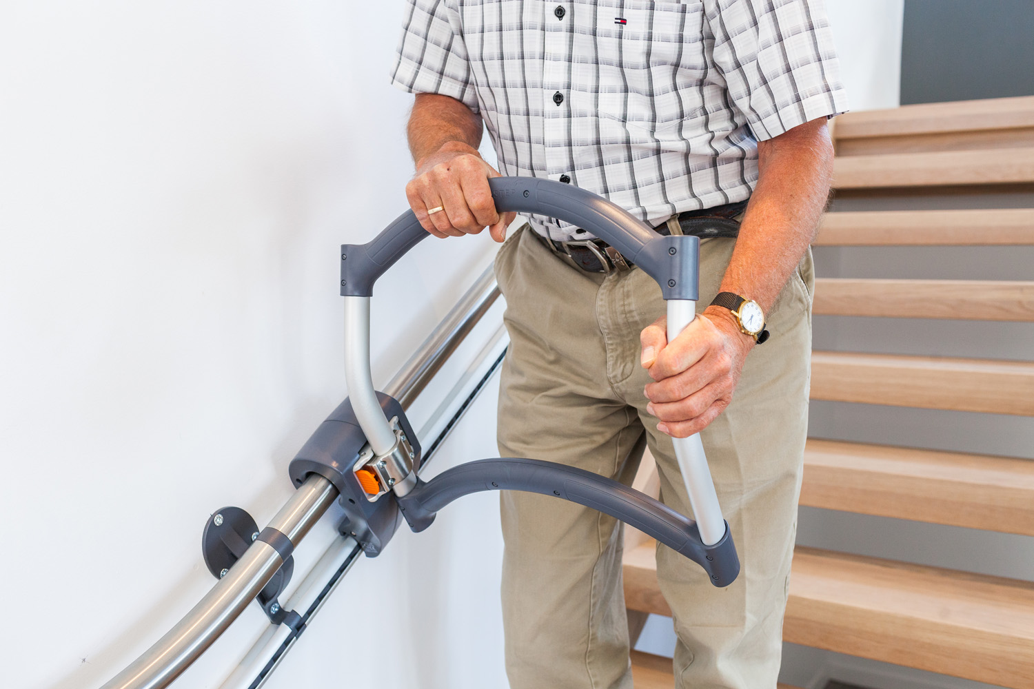 Treppenliftalternative ASSISTEP treppab